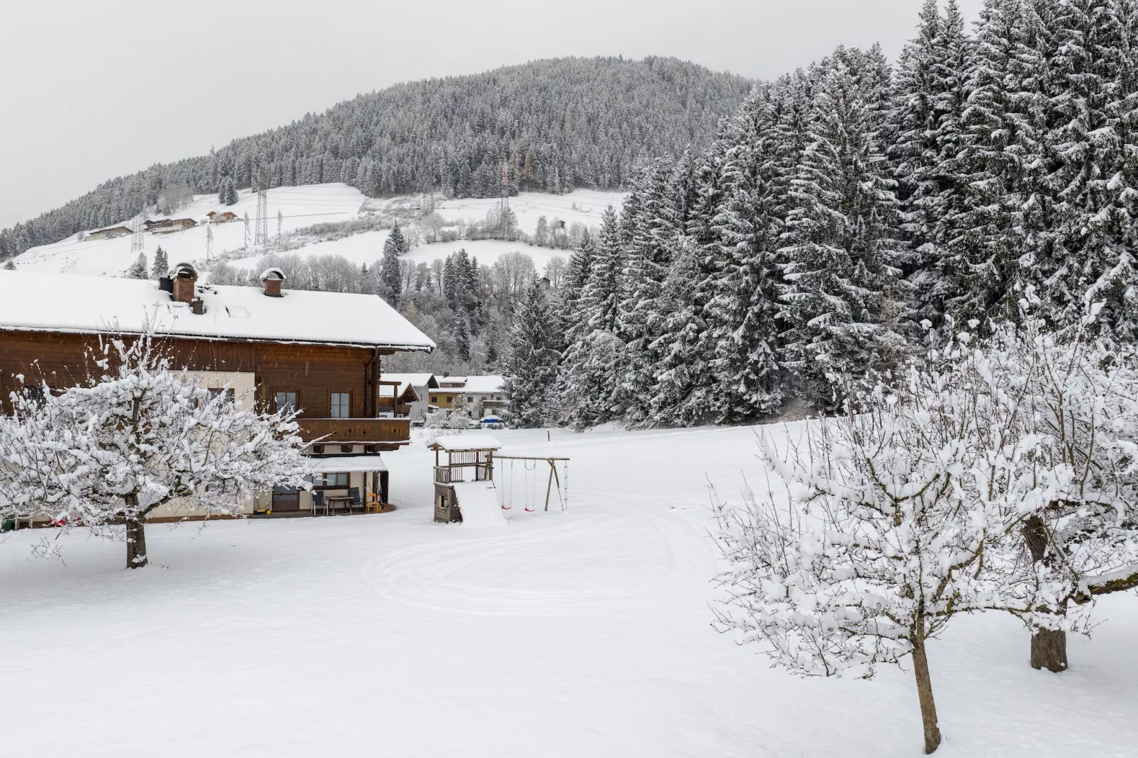Apartment "Sonnberg & Schattberg"-Garden in winter