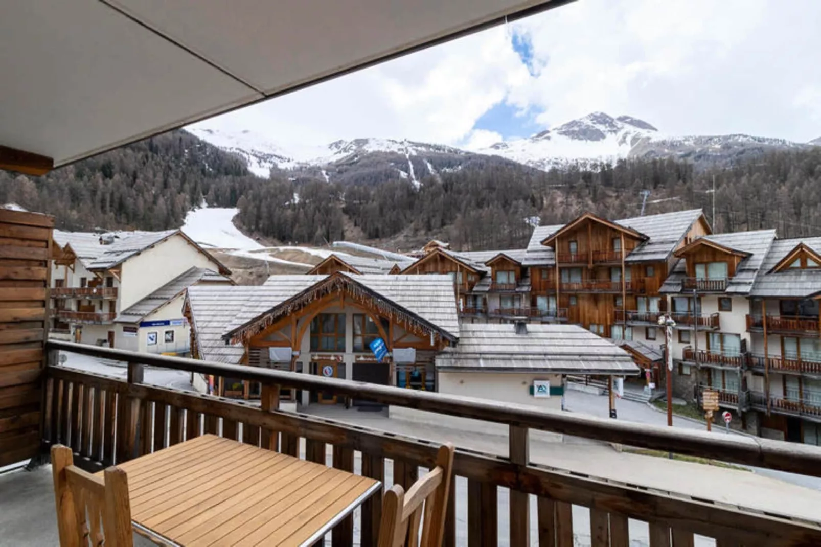 Résidence Le Balcon Des Airelles-Terrace balcony