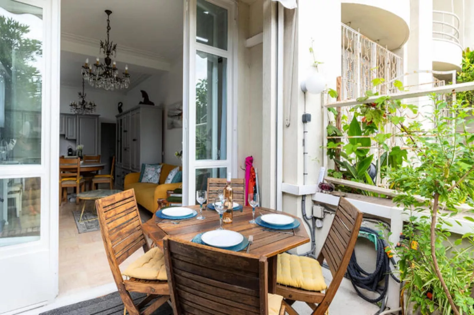 Appartements à Nice-Terrasse/Balkon