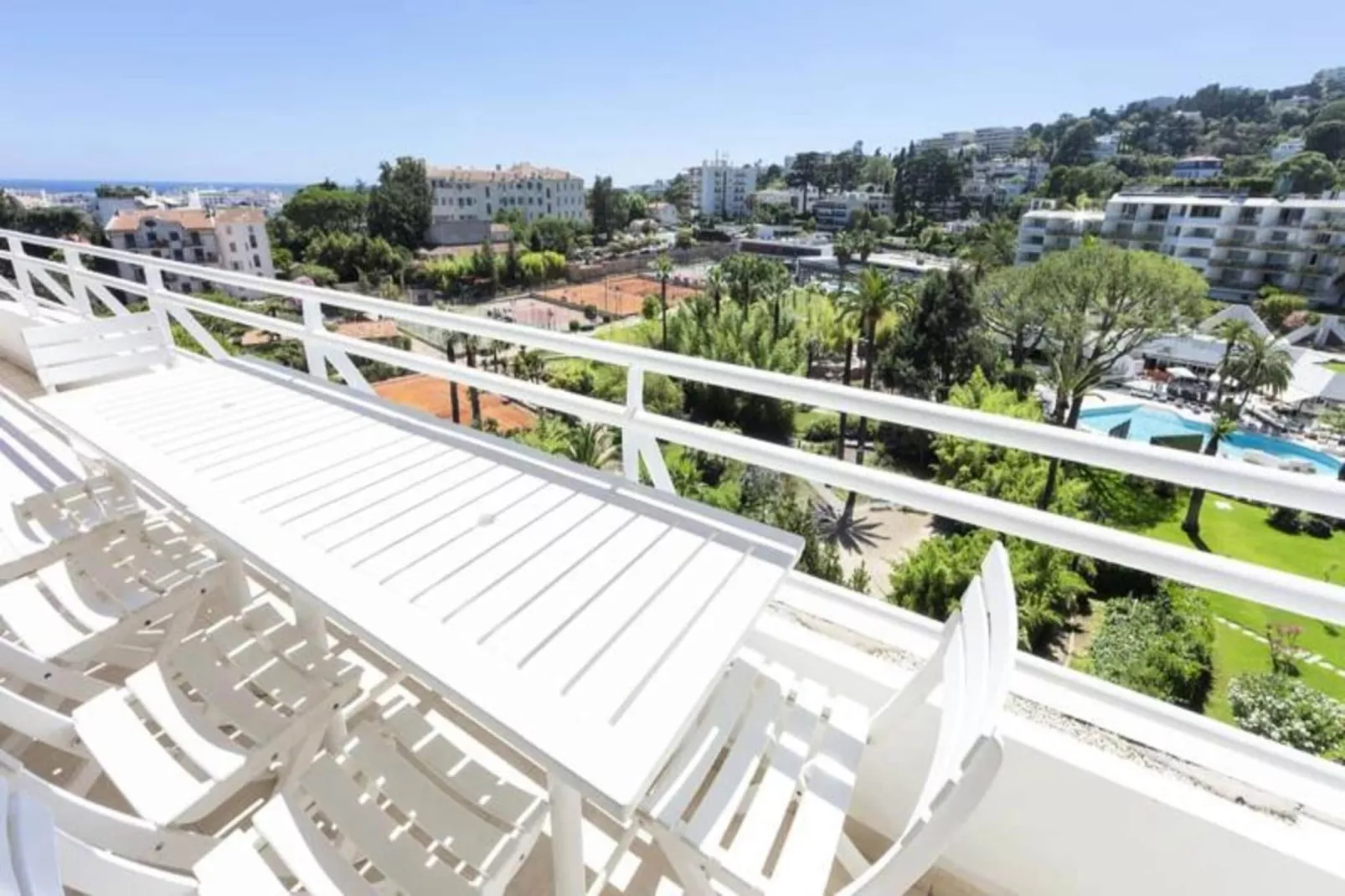 Résidence Appartement Enti&egrave;rement &eacute;quip&eacute; De 105 M2 Avec Vue Mer Et Collines-Extérieur été