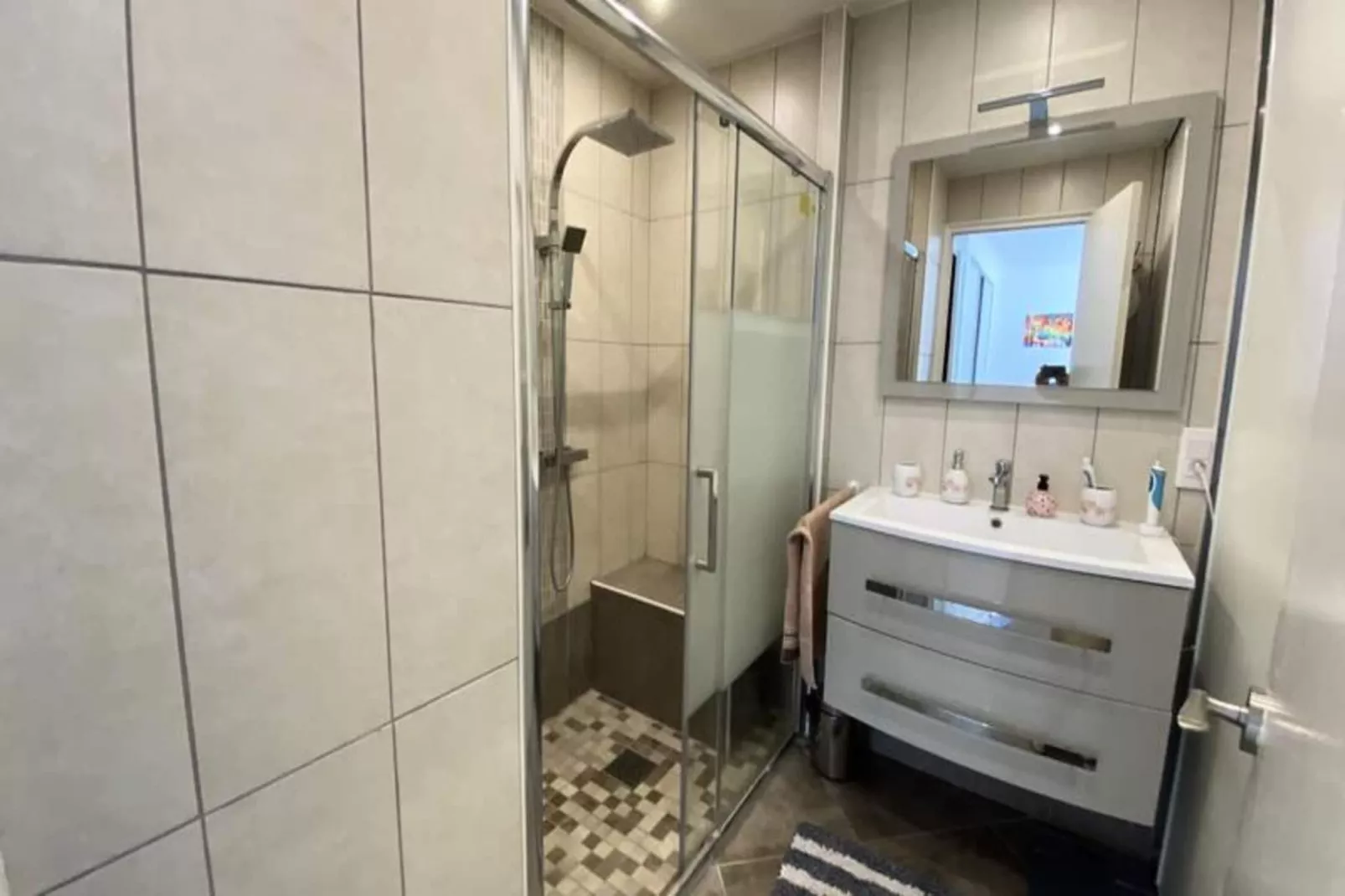 Résidence 2 Pi&egrave;ces Plein Sud &agrave; 300m De La Croisette ☀live In Le Bosquet☀-Badezimmer