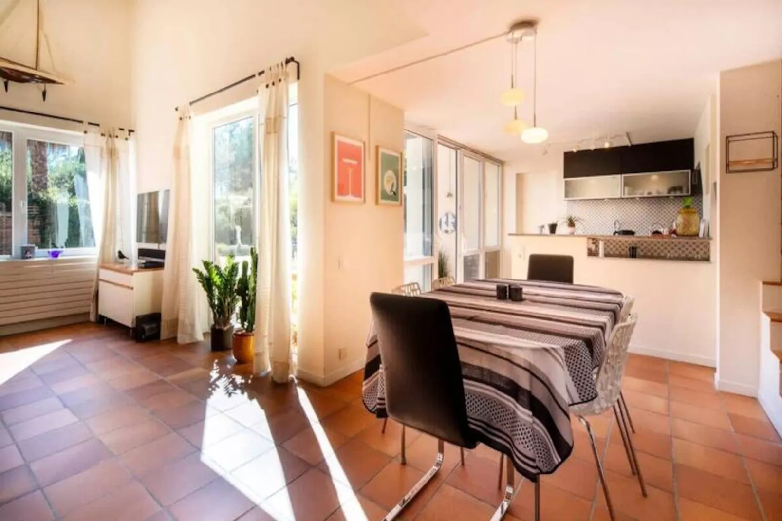 06v - Belle Villa - Jacuzzi - Piscine - Tennis-Image-tags.