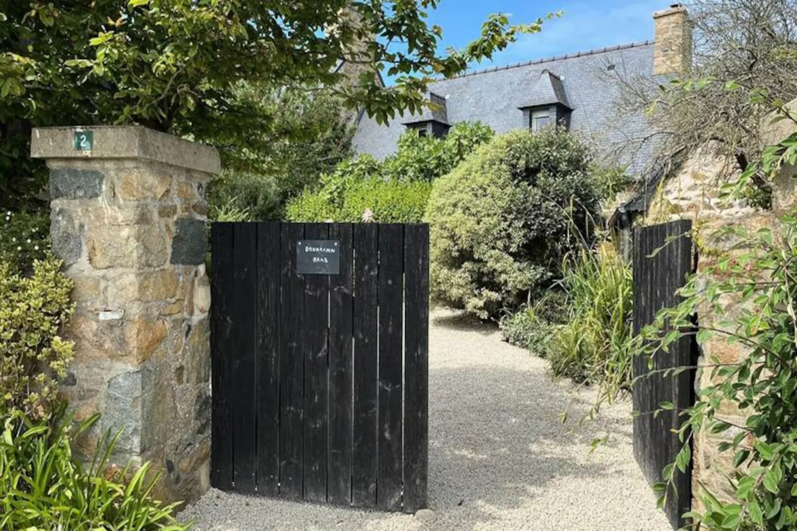 Maison à Plougrescant-Image-tags.