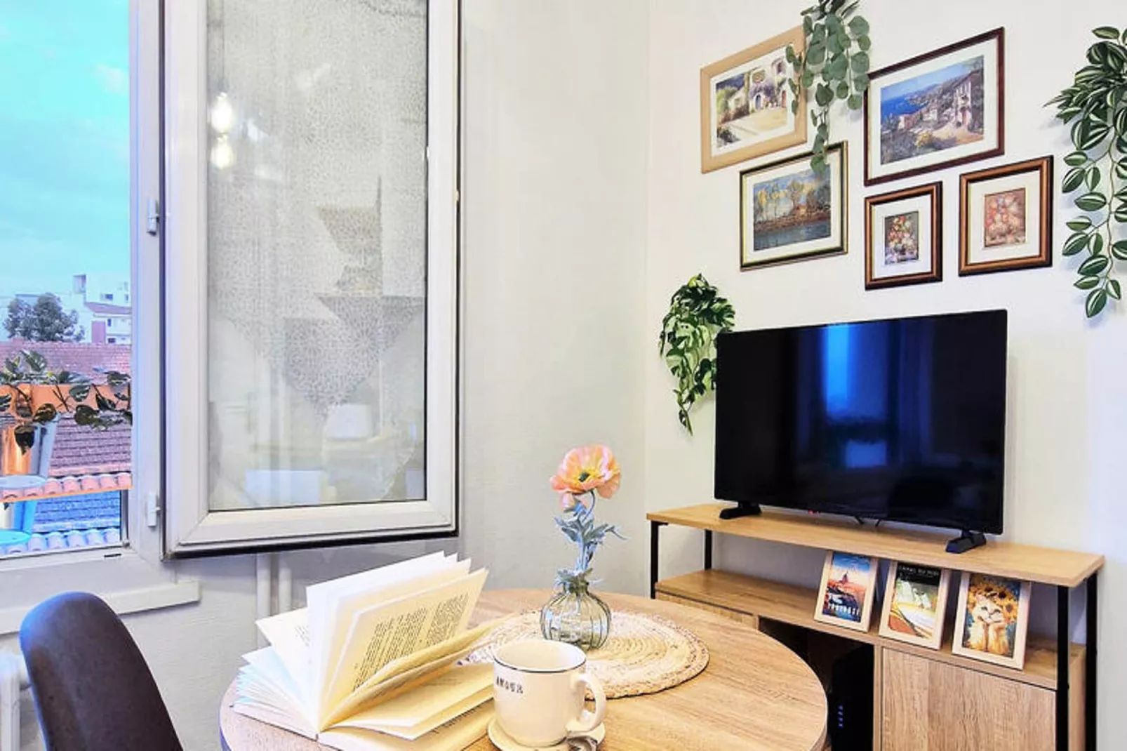 Studio à Toulouse-Esszimmer