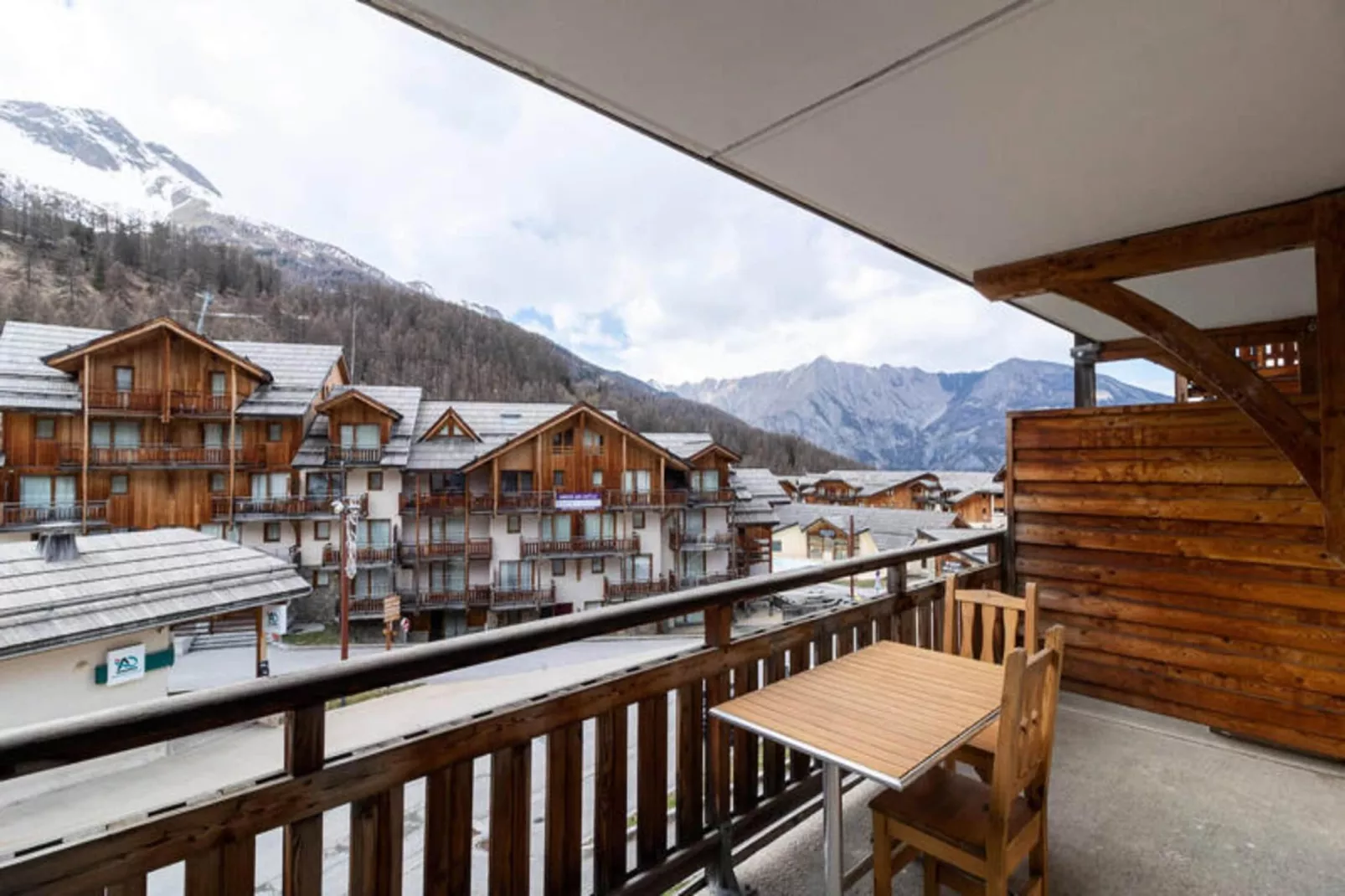 Résidence Le Balcon Des Airelles-Terrace balcony