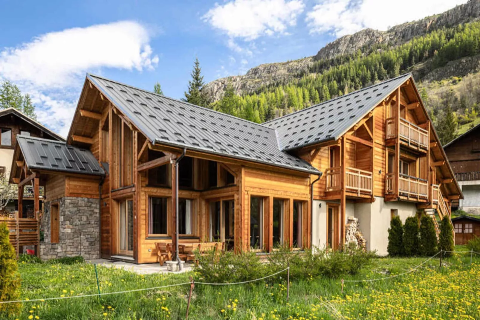 Résidence Marmottant-Außenbereich Sommer