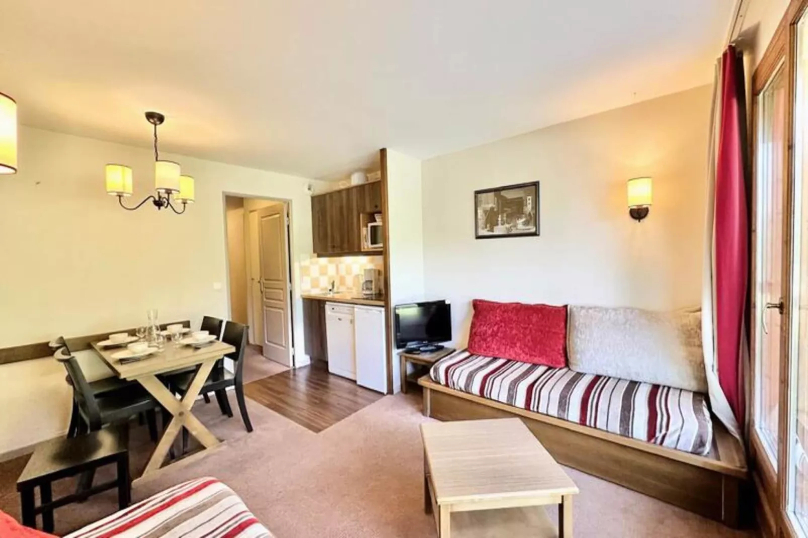 Résidence L'albane - Außenbereich Sommer