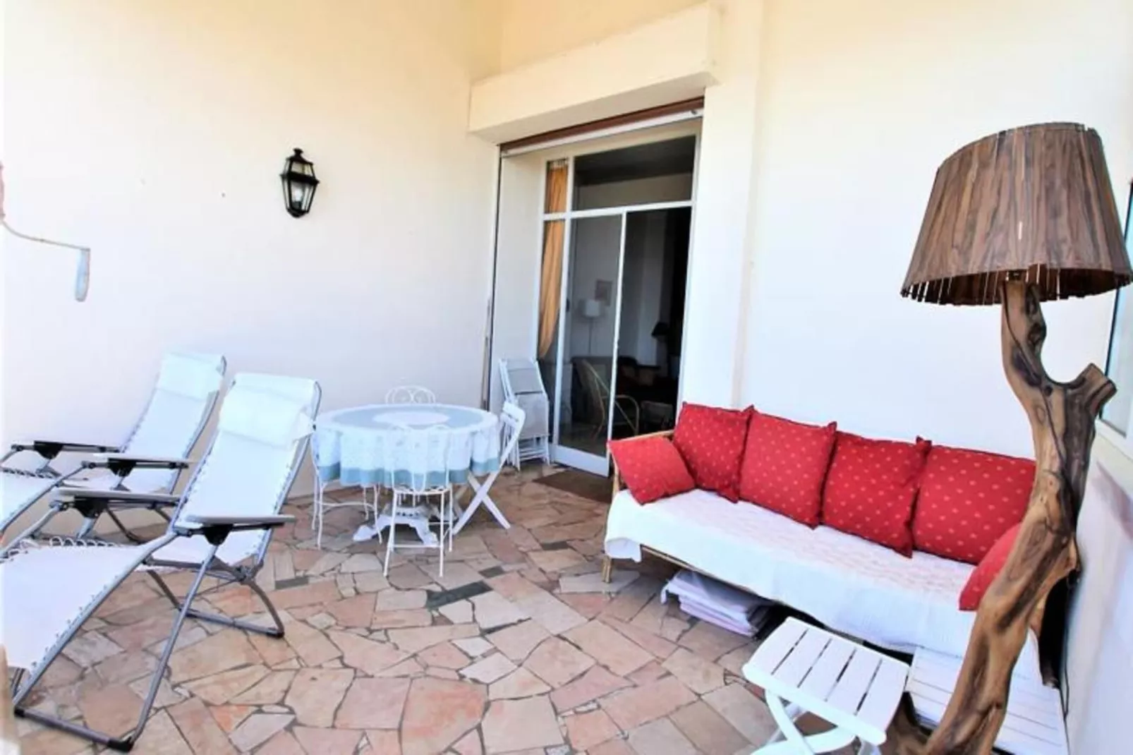 Résidence Appartement 145 M2 Face &agrave; La Mer / Acc&egrave;s Priv&eacute; &agrave; La Mer-Exterior in summer