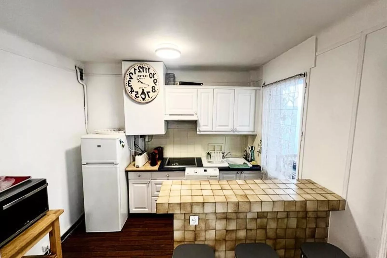 Résidence Studio Climatis&eacute; En Plein Centre Ville De Cannes &agrave; 2 Pas De Rue D'antibes-Ambiance