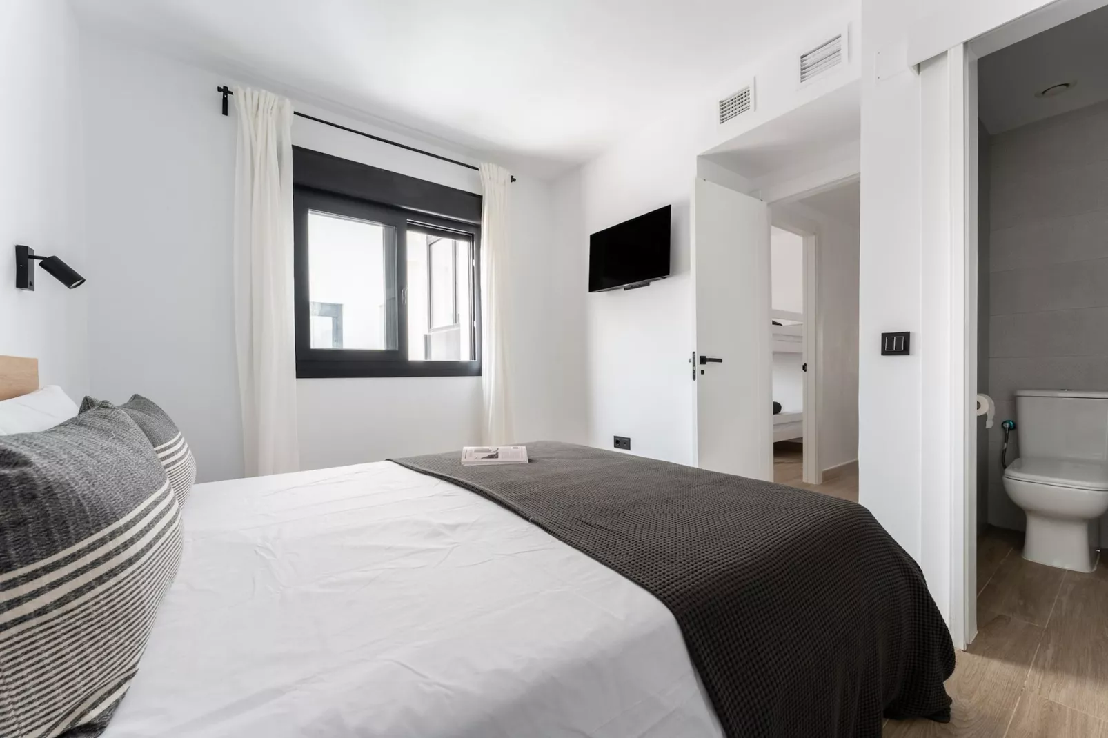 CT 326 - Faro's Fuengirola Prime Location - Boutique Apartment-Bedroom