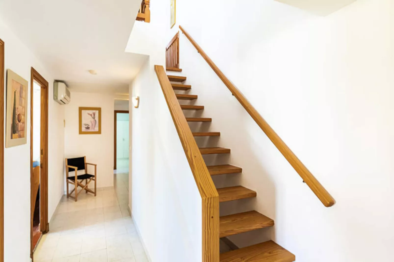 Maison à Son Bou-Image-tags.