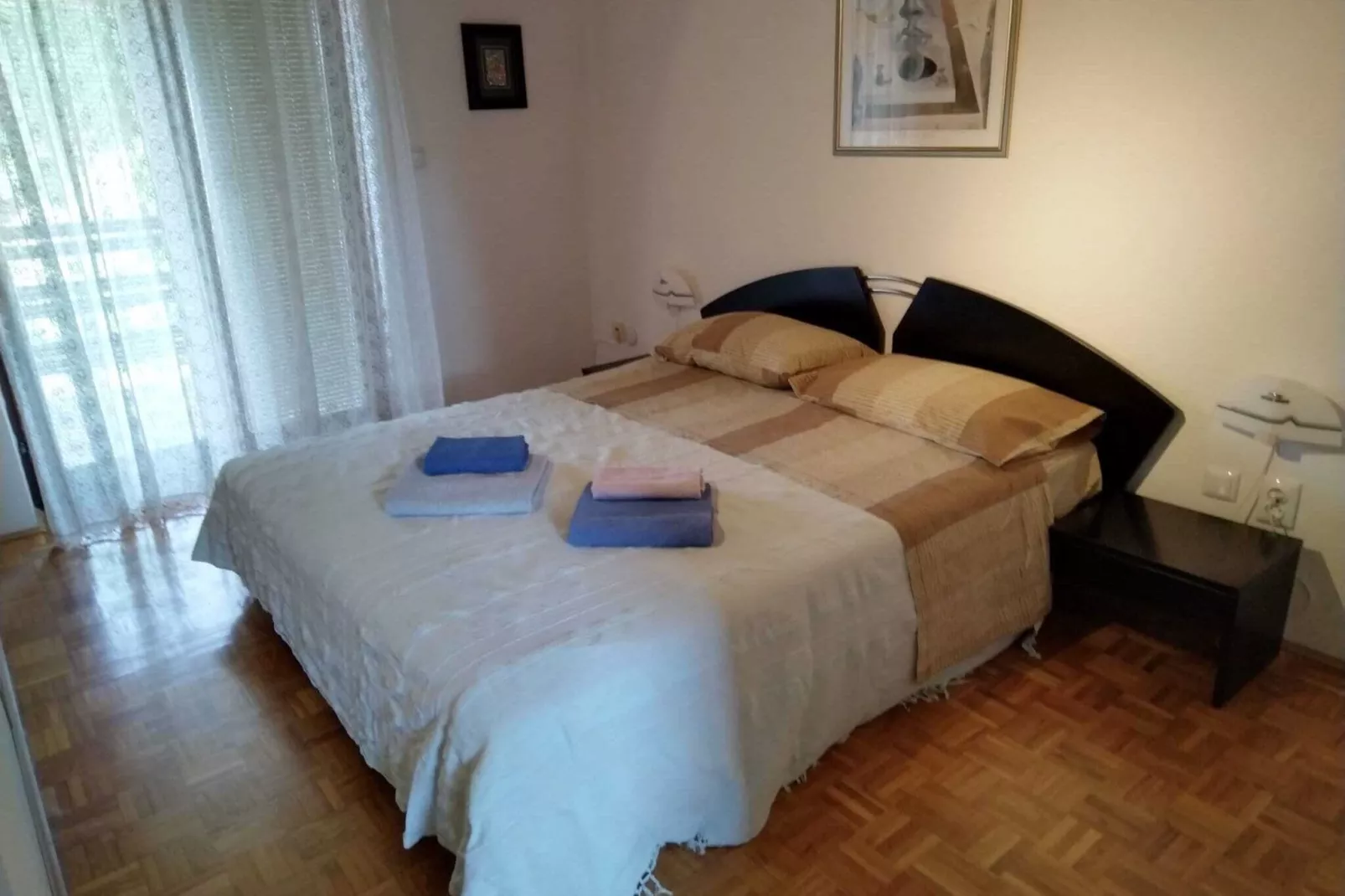 Sara-Bedroom