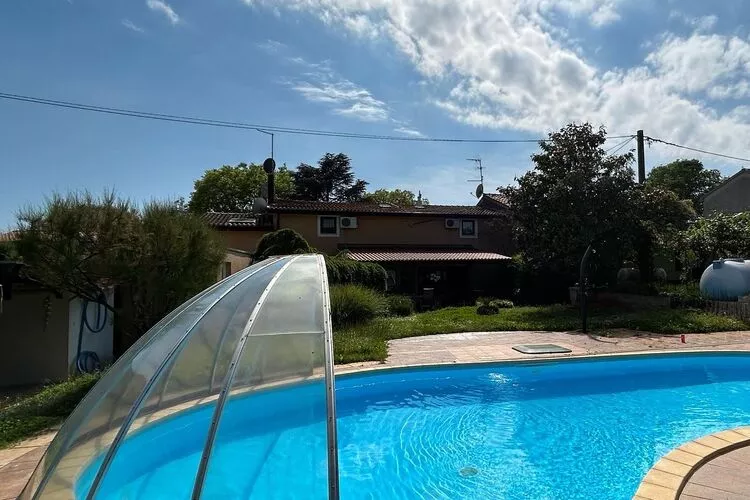 Sara-Gardens summer