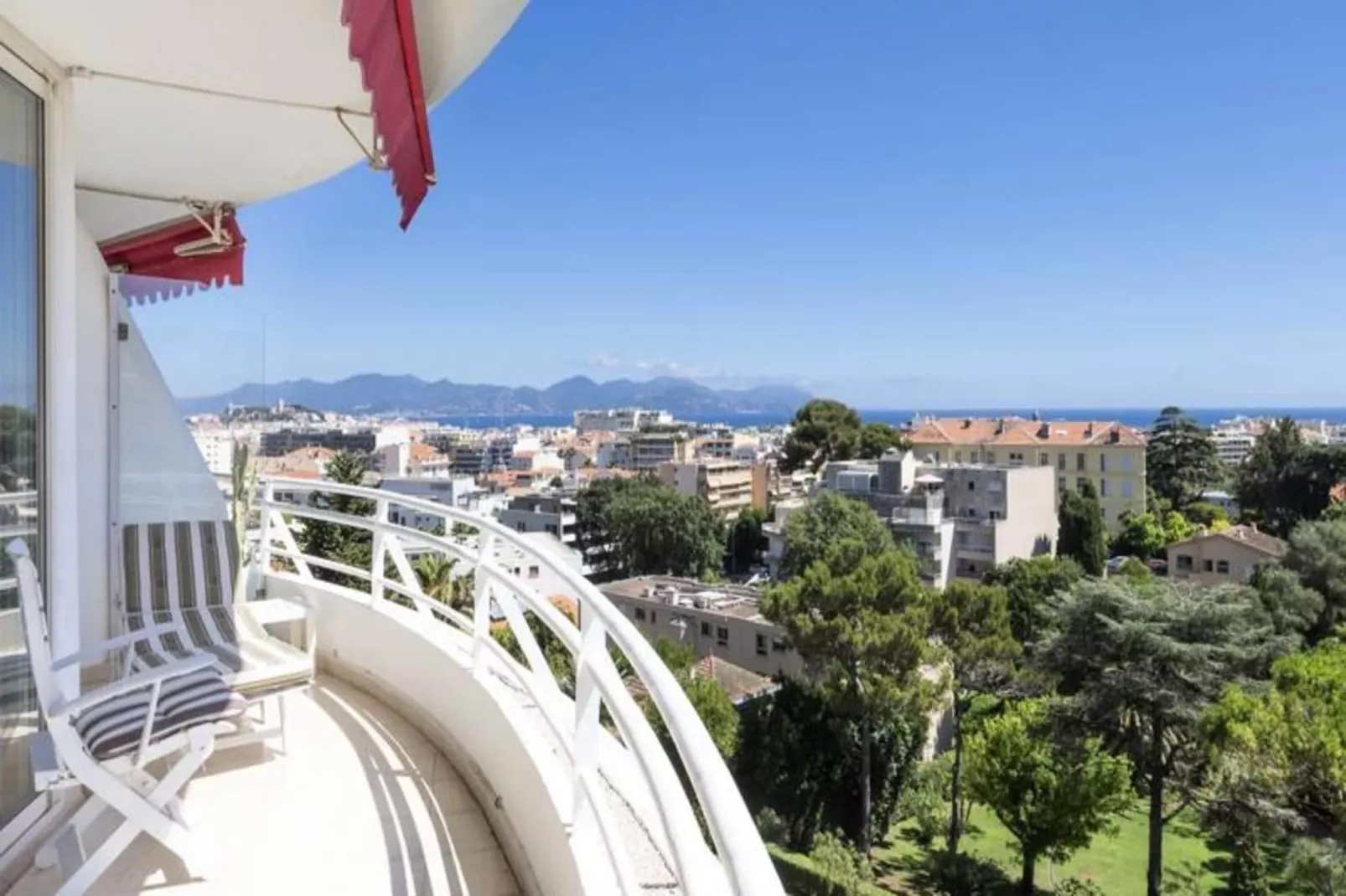 Résidence Appartement Enti&egrave;rement &eacute;quip&eacute; De 105 M2 Avec Vue Mer Et Collines-Extérieur été