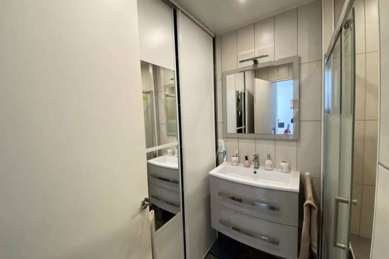 Résidence 2 Pi&egrave;ces Plein Sud &agrave; 300m De La Croisette ☀live In Le Bosquet☀-Badezimmer