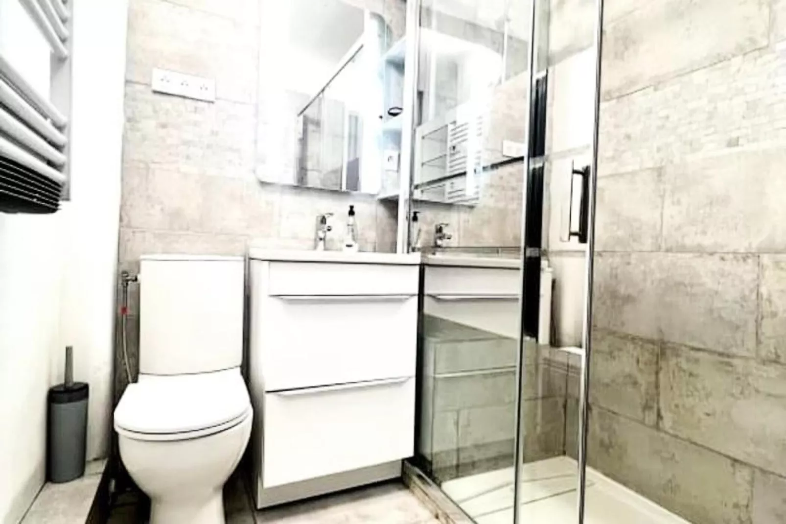 Résidence Studio Climatis&eacute; En Plein Centre Ville De Cannes &agrave; 2 Pas De Rue D'antibes-Ambiance