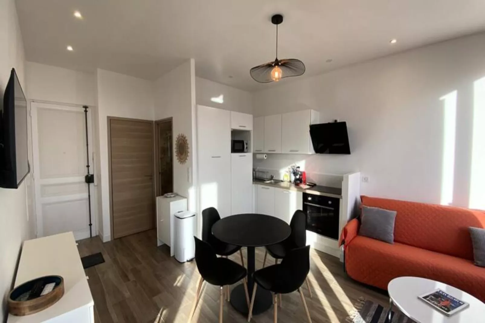 06cj : Bel Appartement Au Coeur De Cannes-Extérieur été