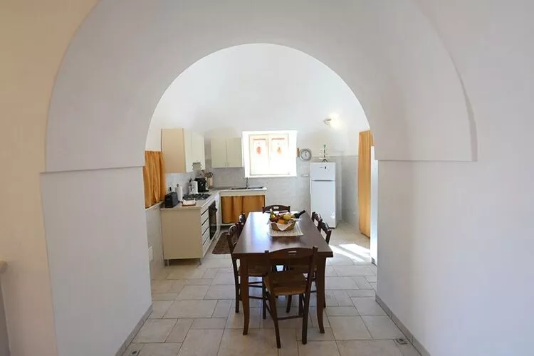 Holiday home Cisternino-Trullo Ulivo Antico-Salle à manger
