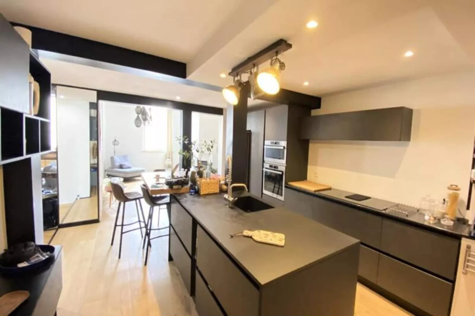 06bx : Superbe Loft - 100m2 - 6 Personnes-Exterior in summer