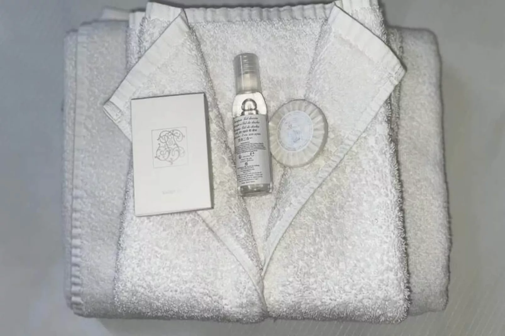 Superbe 3 Pcs Premium Vue Mer Pointe Croisette Iles Lérins Olam Properties-Image-tags.