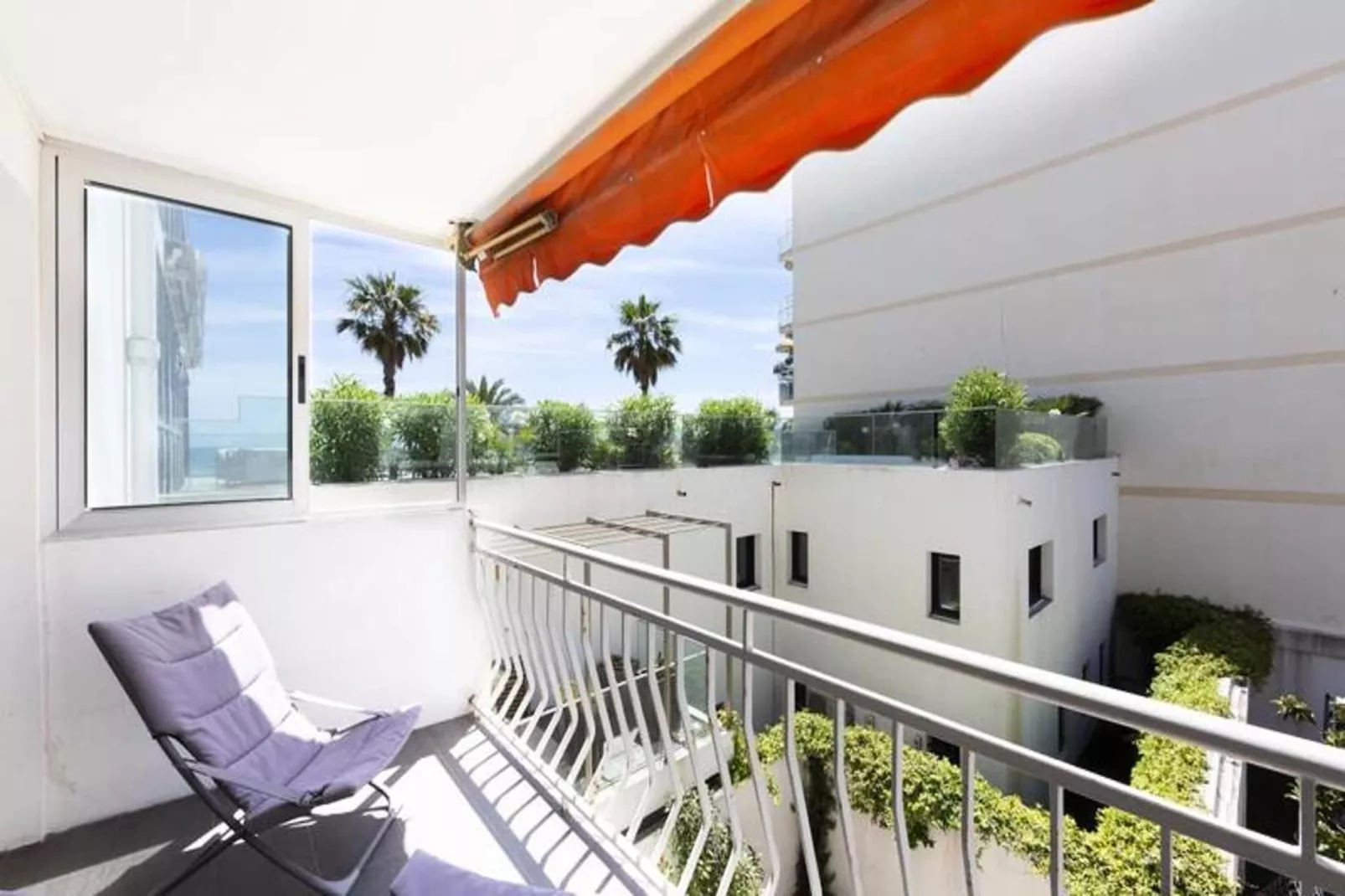 Résidence Moderne Appartement 2 Chambres/1 Salle De Bain, Terrasse Calme/aper&ccedil;u Mer-Terrasse / balcon