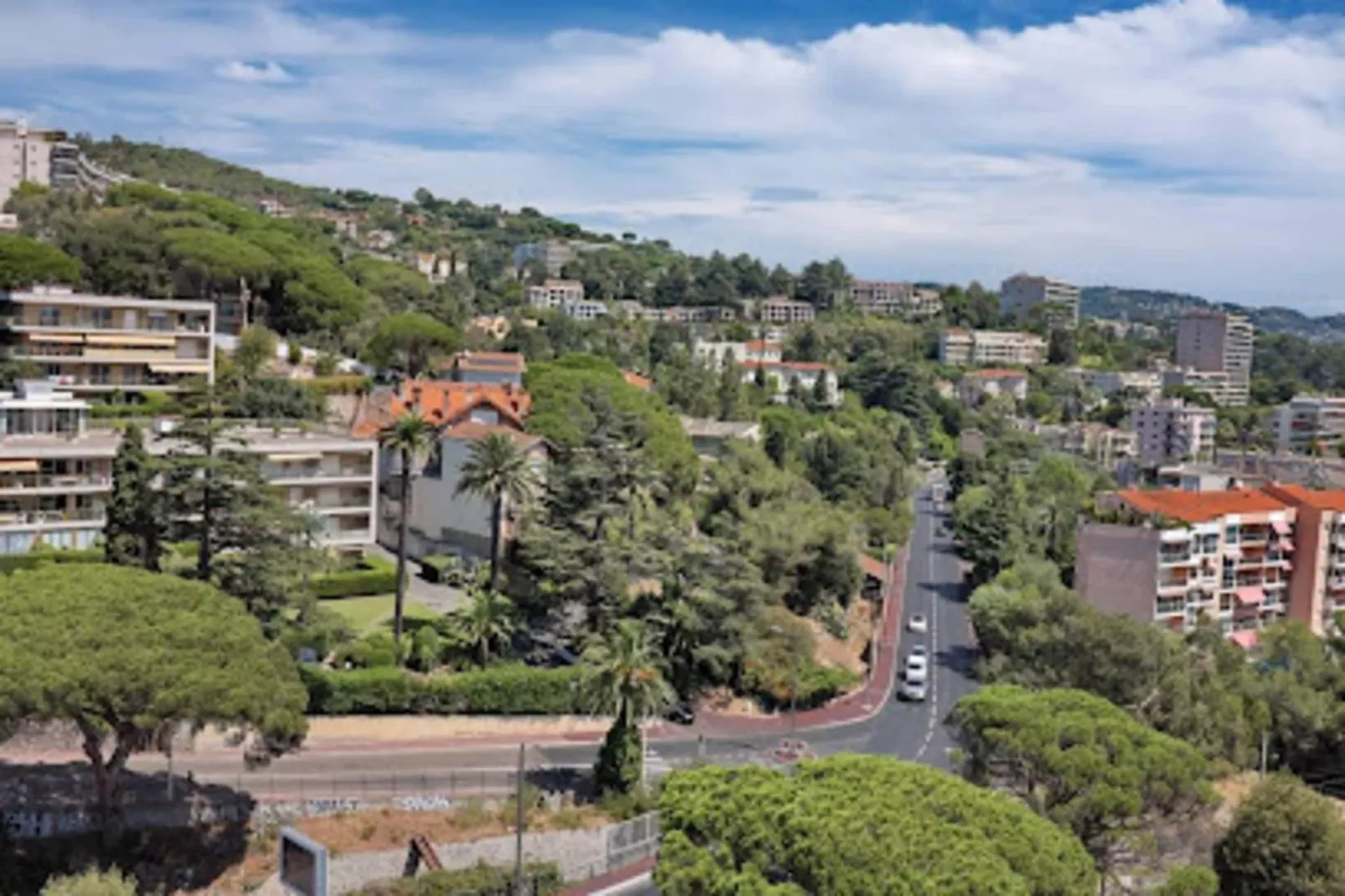 Résidence Bnb Renting Beau  2 Pi&egrave;ces Dans Un Immeuble Neuf Avec Piscine Avec Parking-Zones été à 5 km