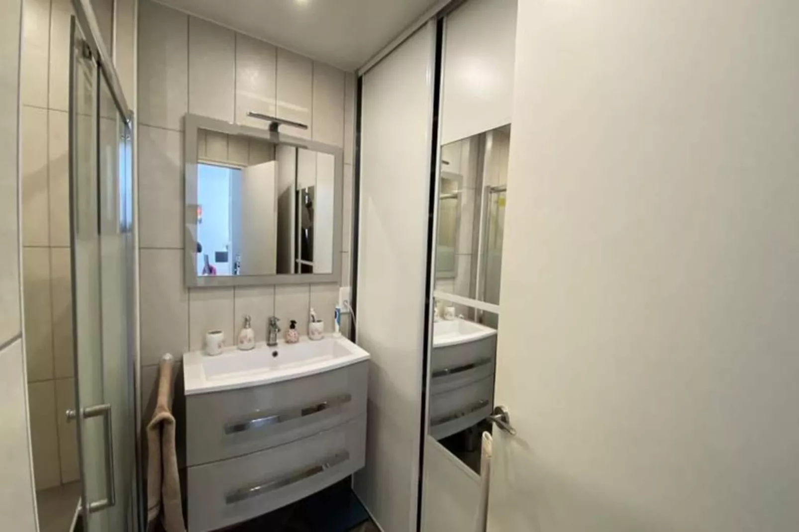 Résidence 2 Pi&egrave;ces Plein Sud &agrave; 300m De La Croisette ☀live In Le Bosquet☀-Badezimmer