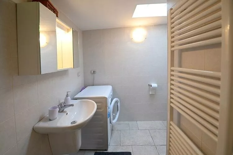 Holiday home Cisternino-Trullo Ulivo Antico-Salle de bain