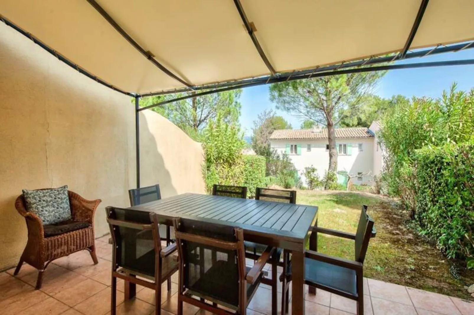 Les Maisons de Pont Royal en Provence - maeva Home-Image-tags.