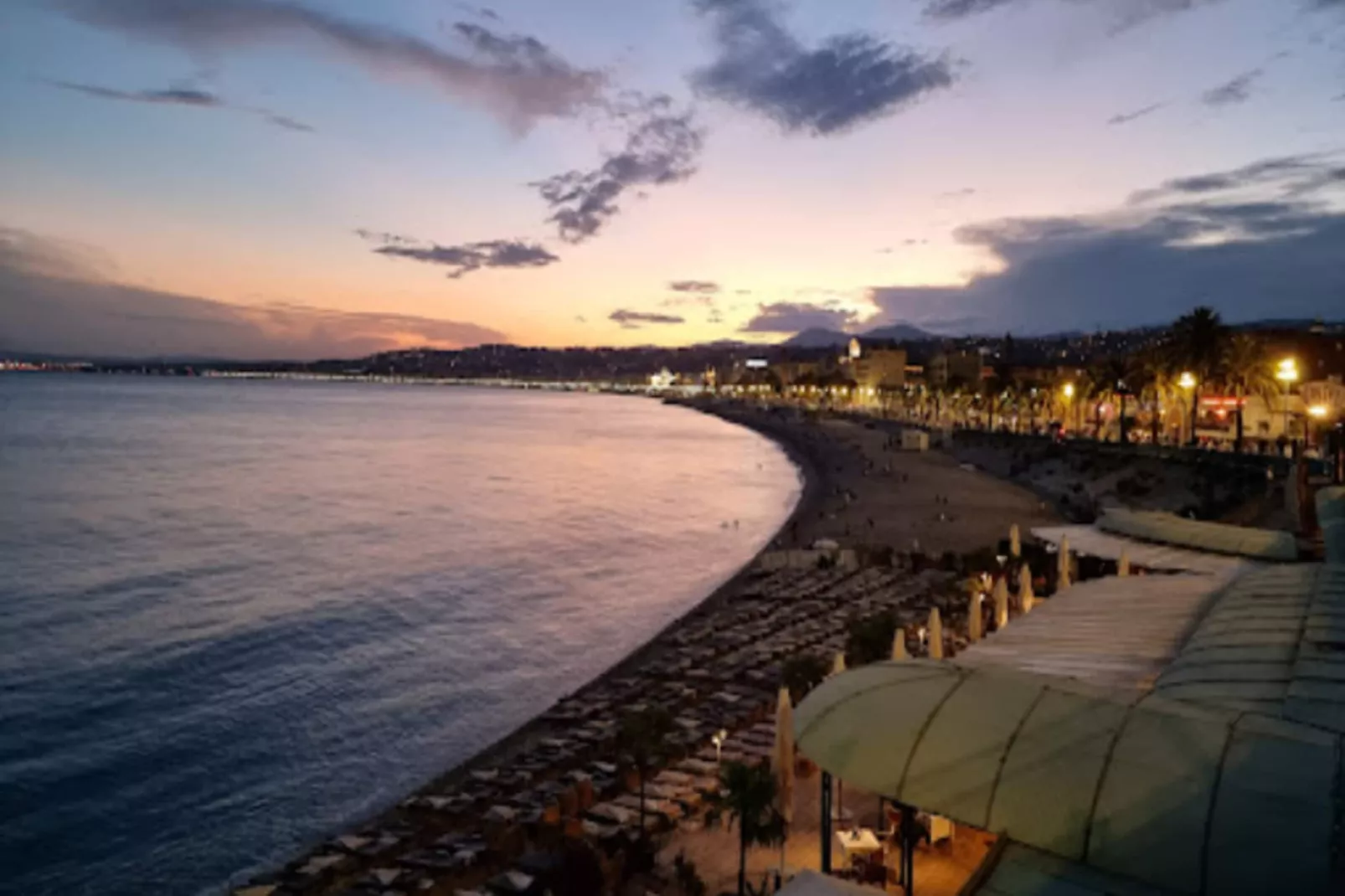 Appartements à Nice-Gebiete Sommer 1 km