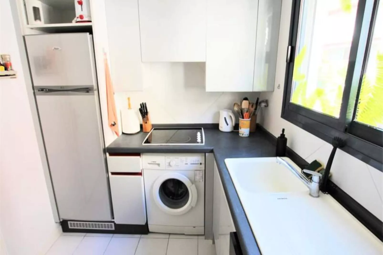 Résidence Appartement Rénové Avec 2 Chambres & Salle De Bain à La Décoration Raffinée-Salle de loisirs