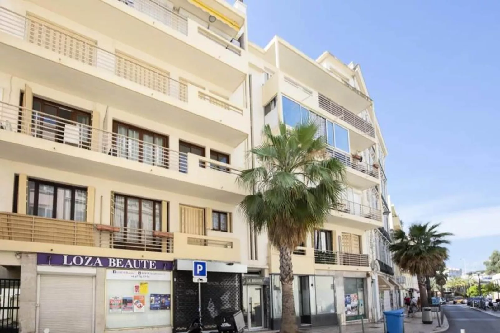 Résidence We &hearts; Cannes ! Cosy 3 Pi&egrave;ces Tout Confort Avec Terrasse Cannes Centre-Exterior in summer