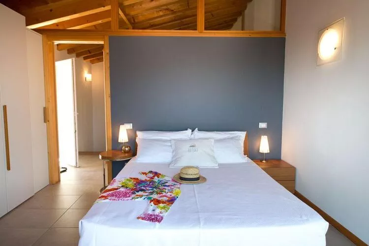 Residence Nautic Resort San Carlo Gargnano-casa san carlo-Bedroom