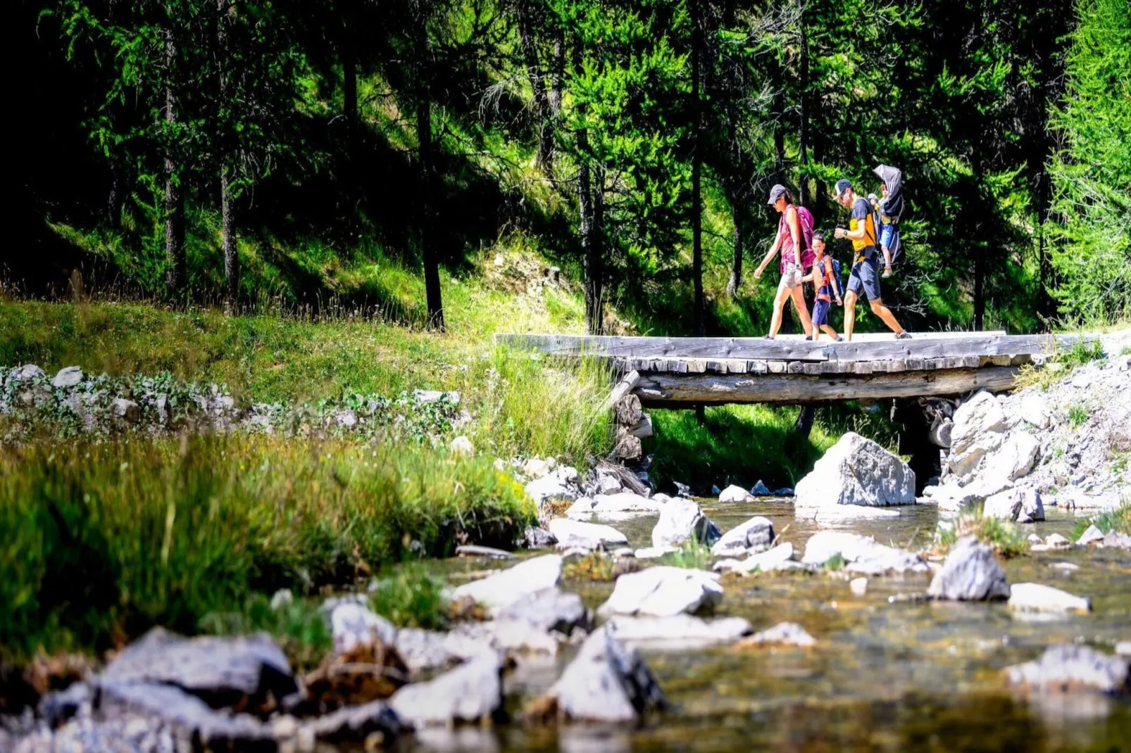 Résidence Pramouton-Zones été à 5 km