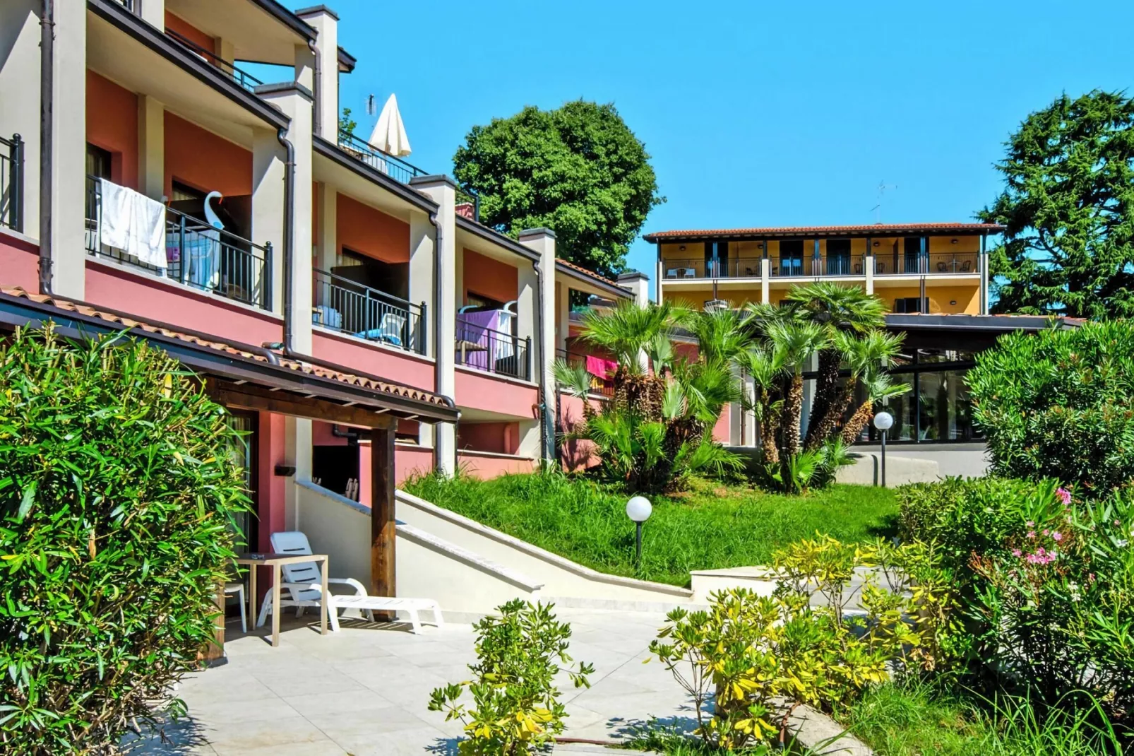 Residence Belvedere, Manerba-bilo-Gardens summer