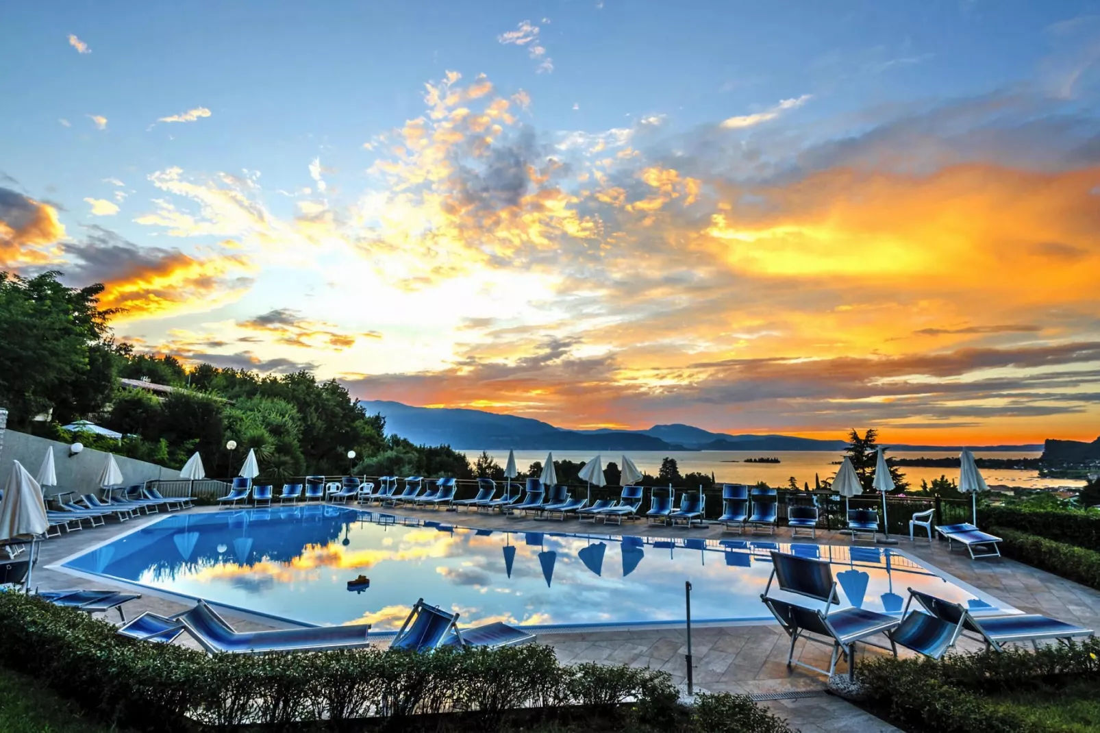 Residence Belvedere, Manerba-bilo-View summer