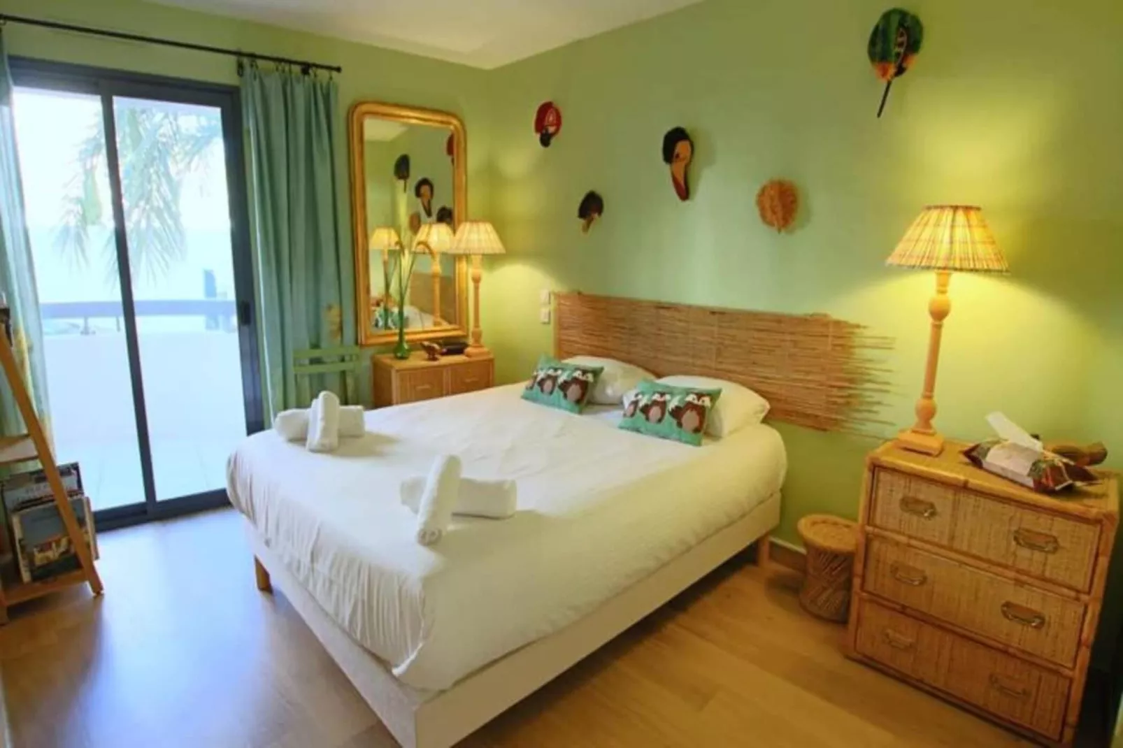 Résidence Appartement Rénové Avec 2 Chambres & Salle De Bain à La Décoration Raffinée-Salle de loisirs