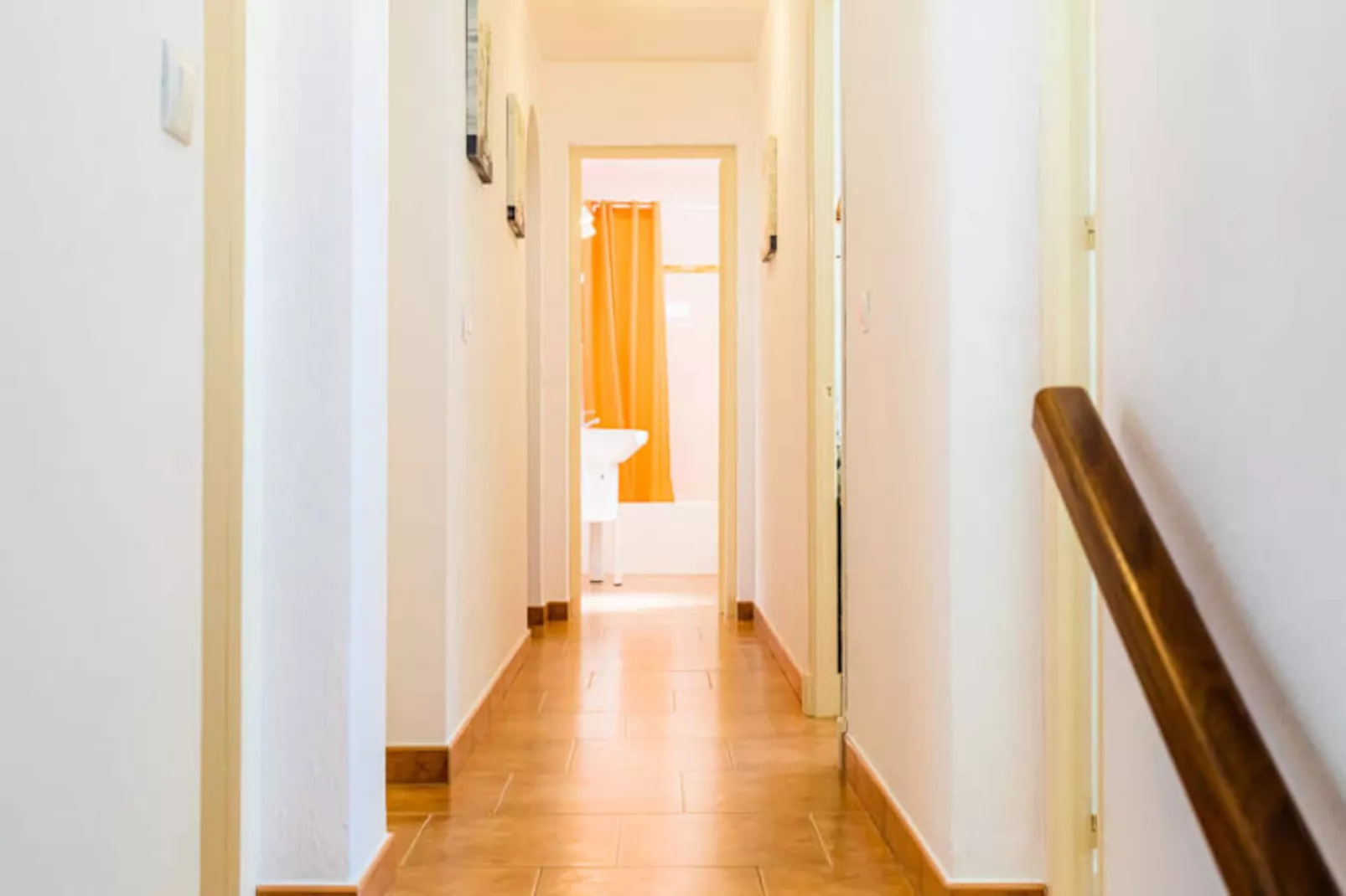 Maison à Son Bou-Image-tags.