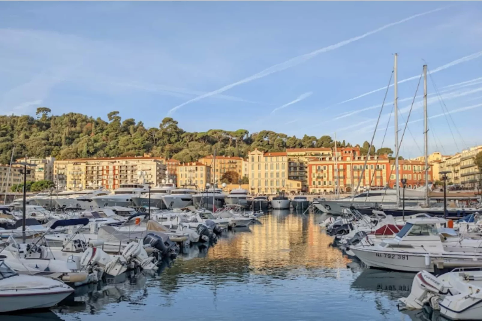 06a4 - Situation Exceptionnelle Au Port De Nice-Zones été à 20 km