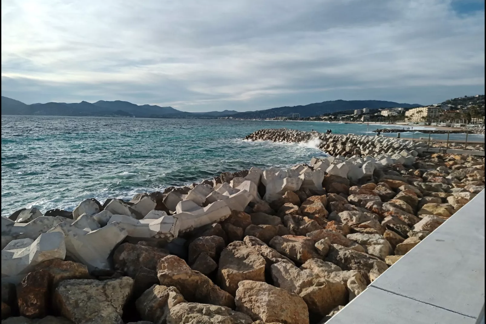 Résidence Bnb Renting Grand Studio Au C&oelig;ur De Cannes, Quartier De La Vieille Ville !-Areas within 5km in summer