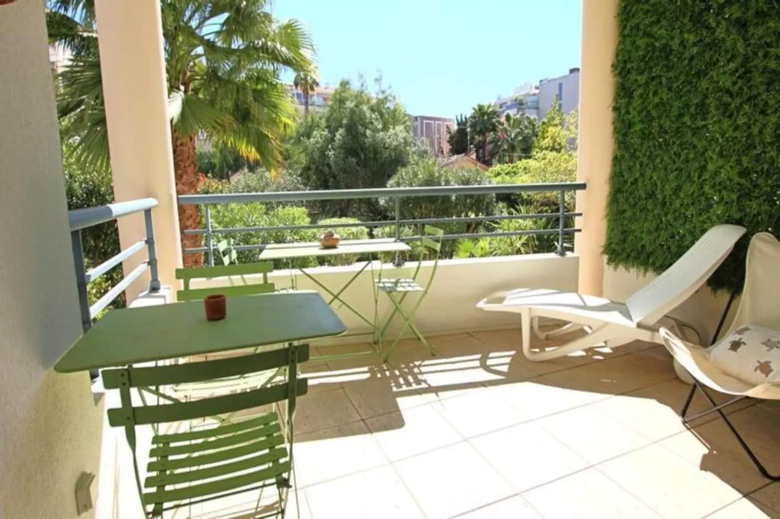 Résidence Appartement Rénové Avec 2 Chambres & Salle De Bain à La Décoration Raffinée-Salle de loisirs