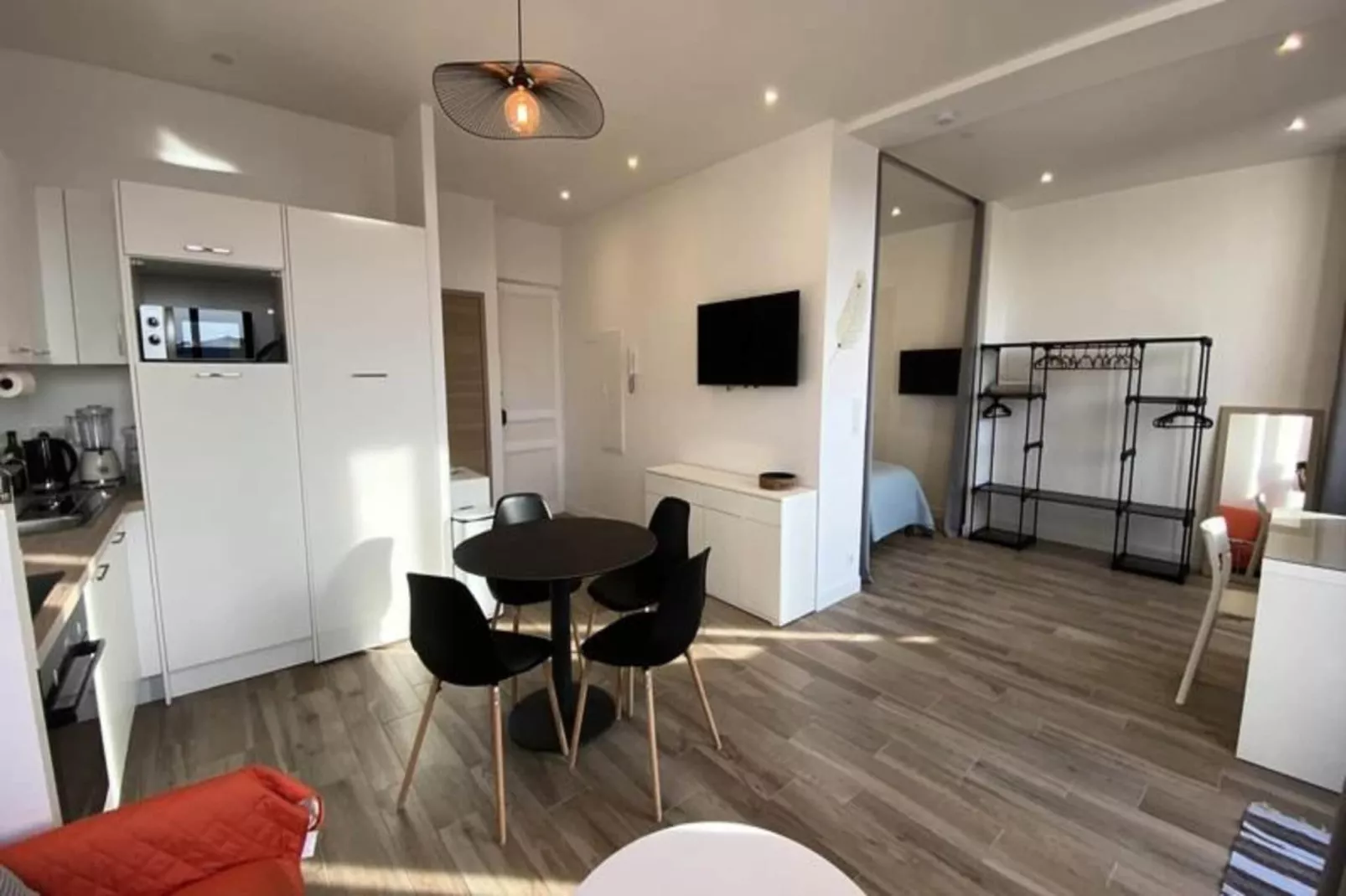 06cj : Bel Appartement Au Coeur De Cannes-Extérieur été