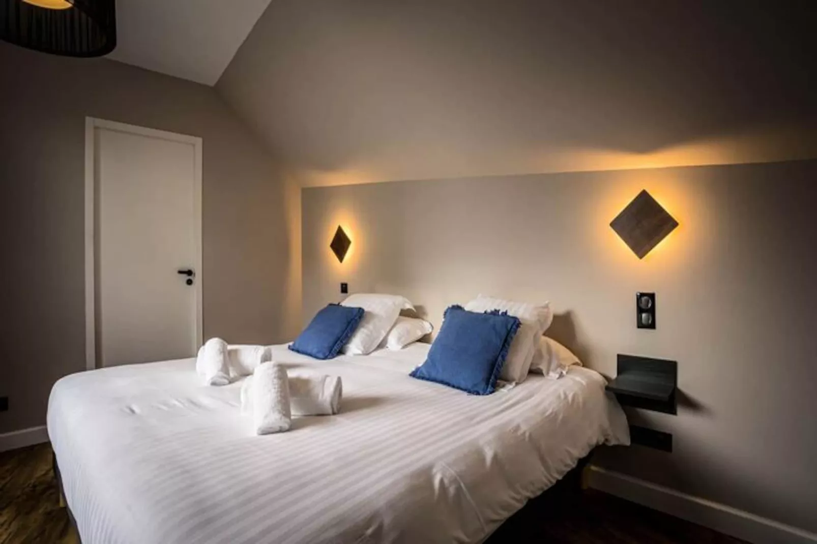 Maison à Perros-Guirec-Image-tags.