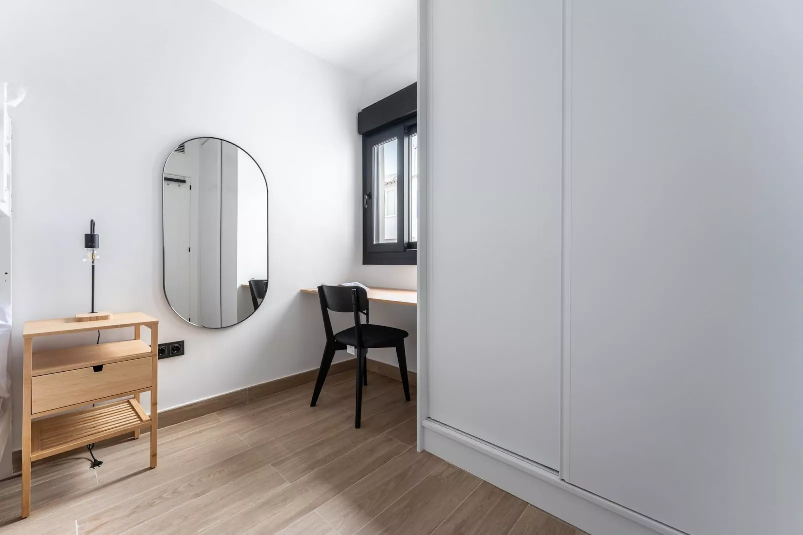 CT 326 - Faro's Fuengirola Prime Location - Boutique Apartment-Ambiance