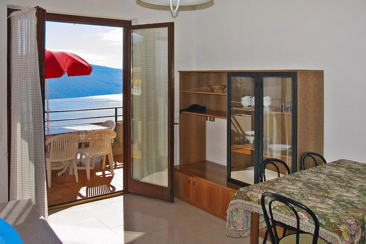 Residence La Rotonda, Tignale-trilo B6-Living room
