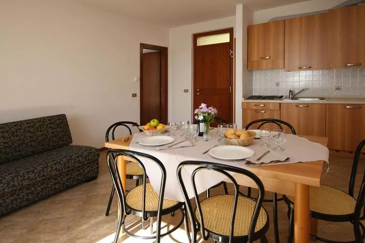 Residence La Rotonda, Tignale-trilo B6-Kitchen