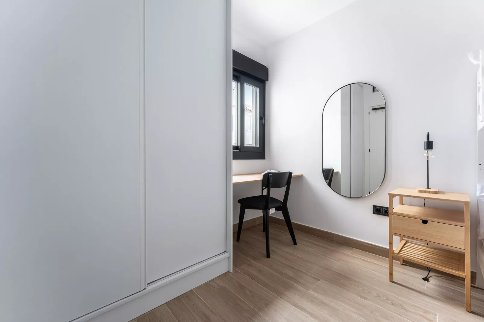 CT 326 - Faro's Fuengirola Prime Location - Boutique Apartment-Ambiance