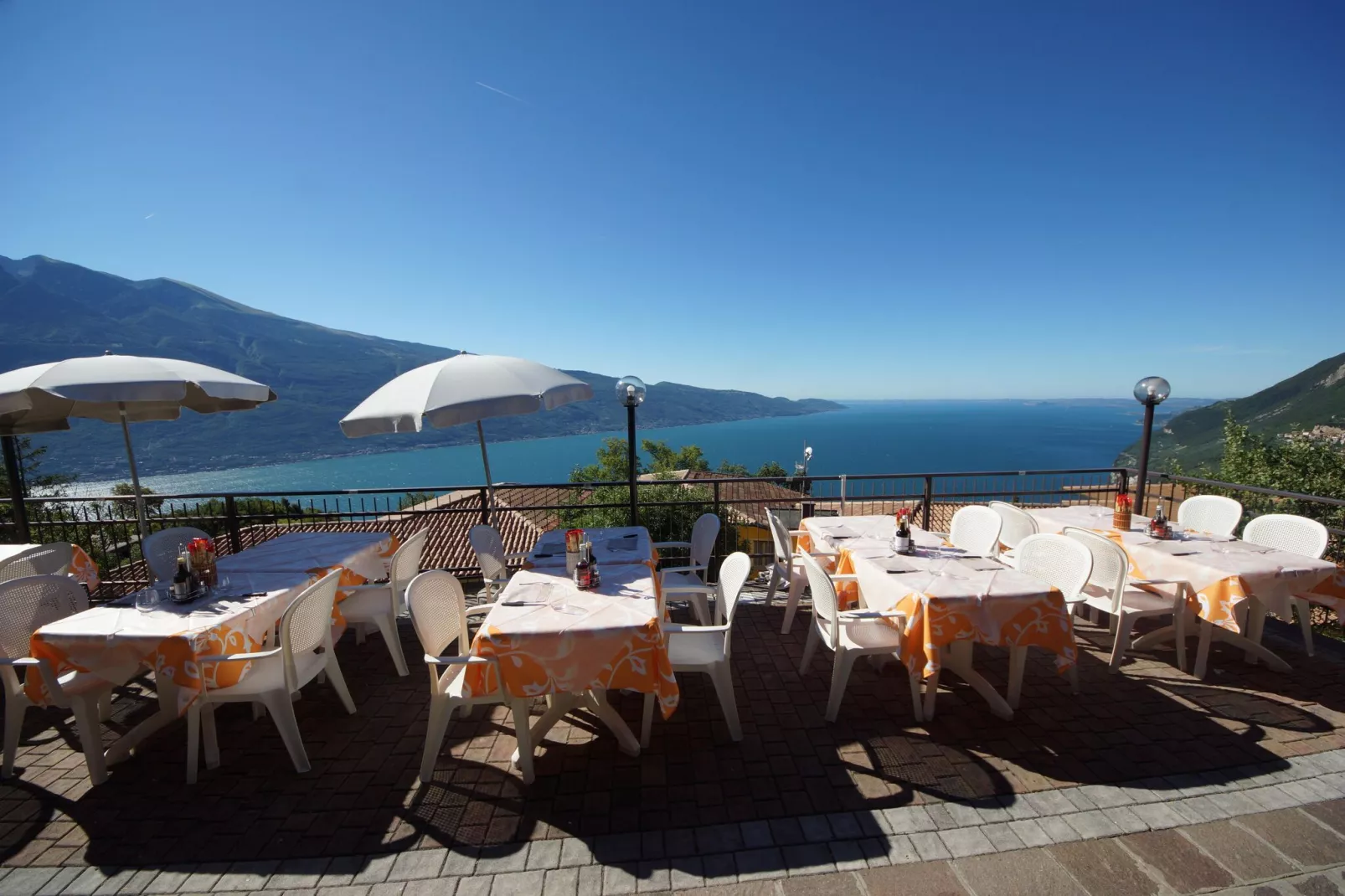 Residence La Rotonda, Tignale-trilo B6-View summer