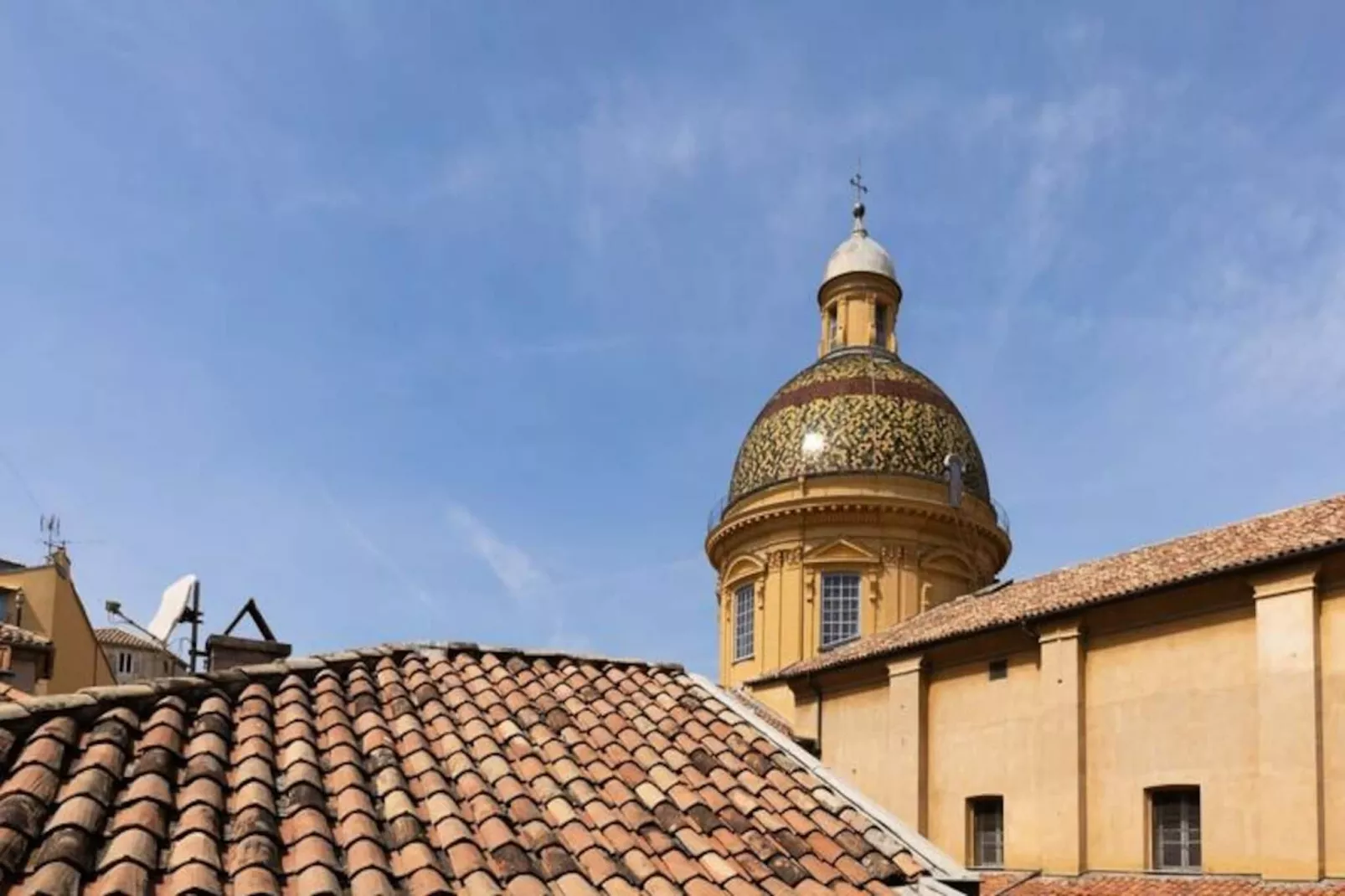 06a3 - Bel Appartement Au Cœur Du Vieux Nice-Image-tags.