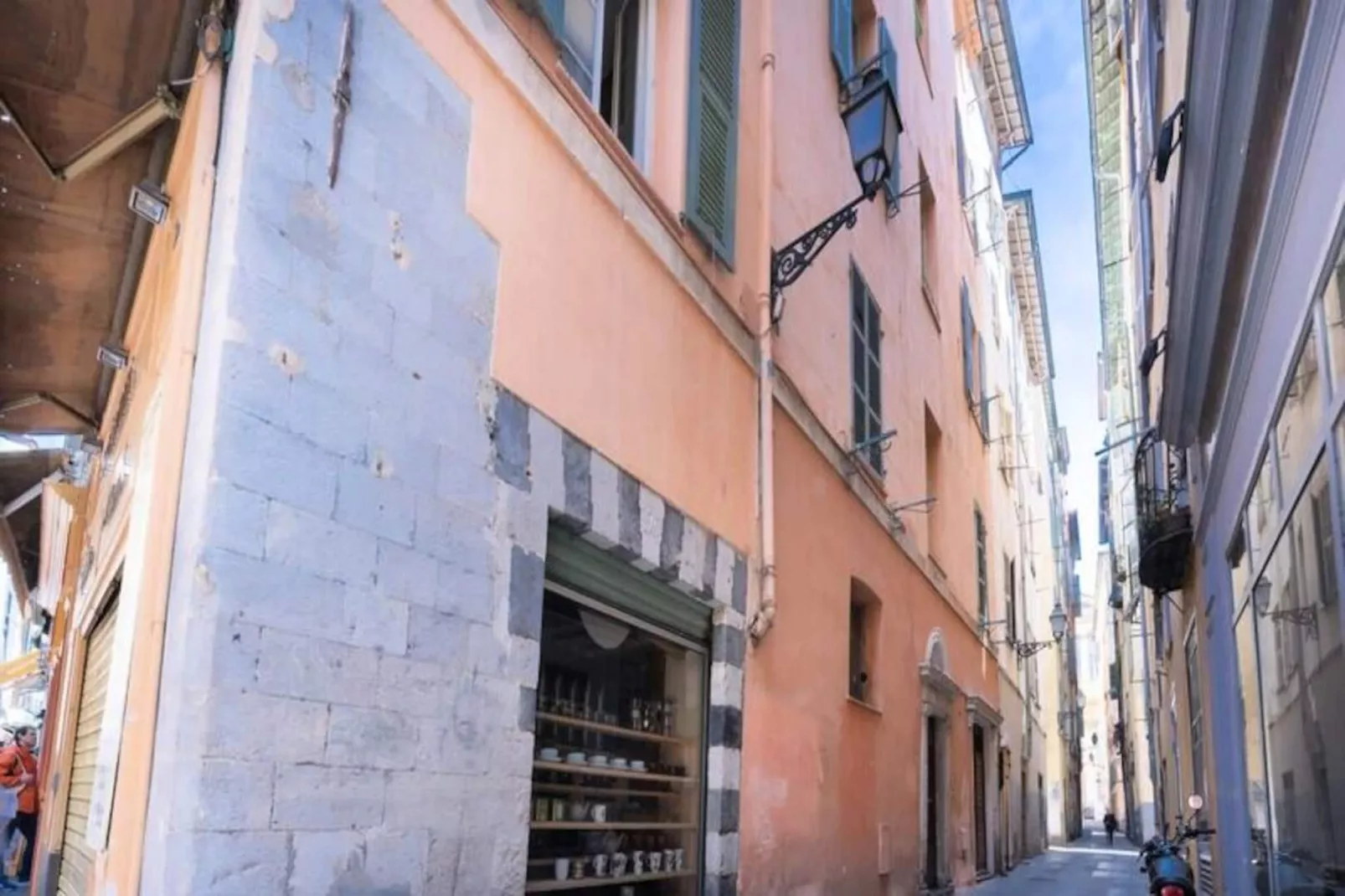 06a3 - Bel Appartement Au Cœur Du Vieux Nice-Image-tags.